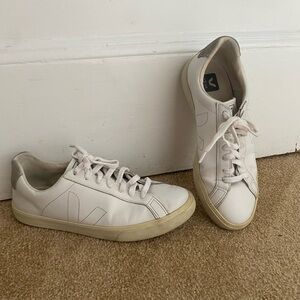 Veja Esplar Stitched Logo Leather Low-Top Sneakers, Women’s Size 8